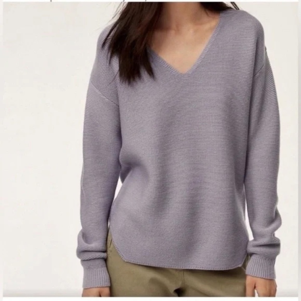 Aritzia Wilfred Free Wolter sweater in lilac (NWT)